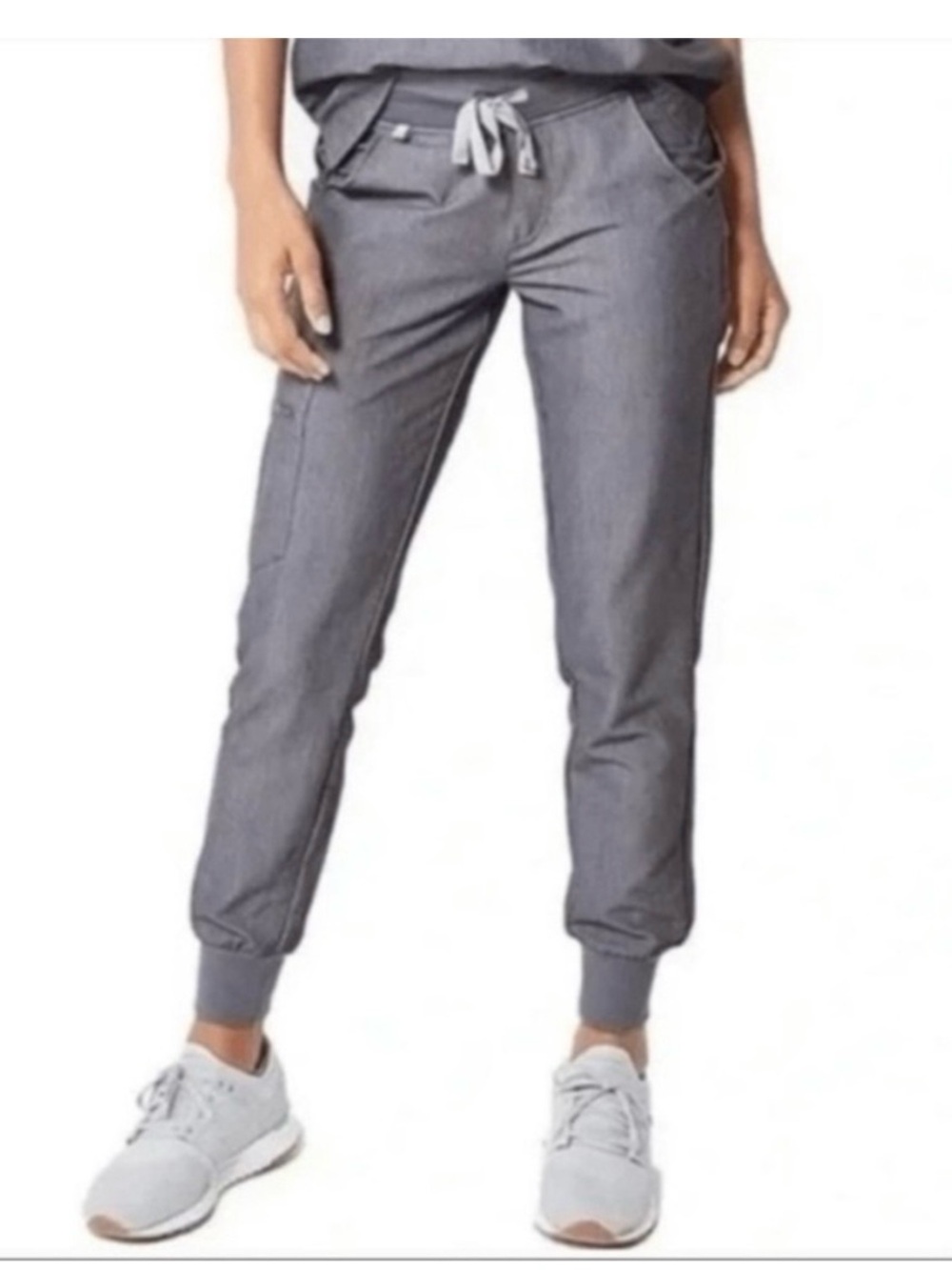 Figs Women’s Zamora Jogger Scrub Pants Gray (PO # 1303). Size XS Petite